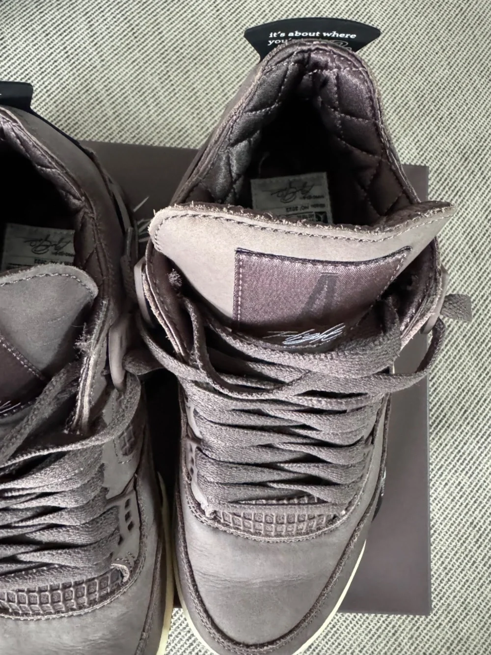 Jordan 4 Retro SP A Ma Maniére Violet Ore